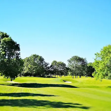 Roganstown & Country Club 4*