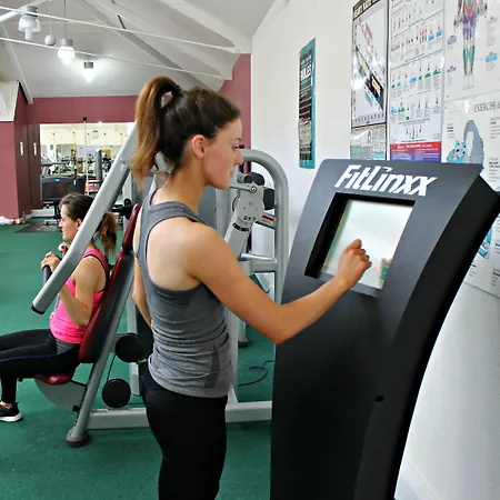 Roganstown & Country Club Szálloda 4*