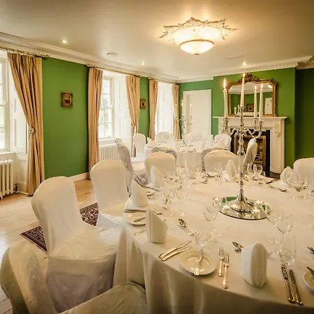 Roganstown & Country Club 4* Сводз