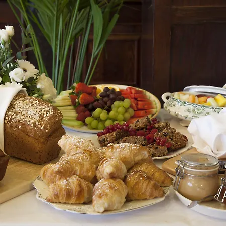 Roganstown & Country Club 4* Сводз