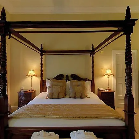 Hotel Roganstown & Country Club 4*