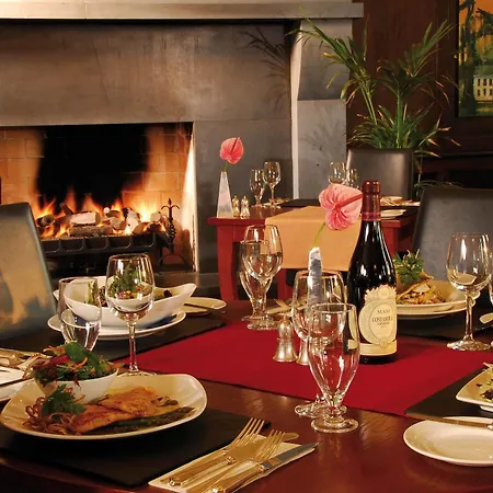 Roganstown & Country Club Otel