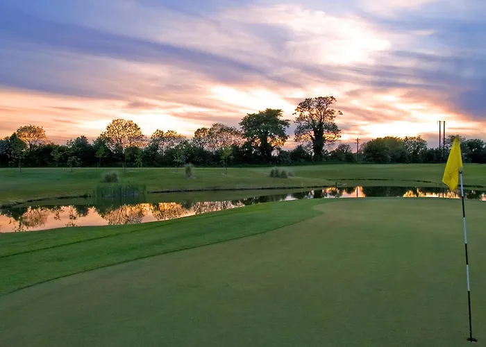 Hotel Roganstown & Country Club 4*