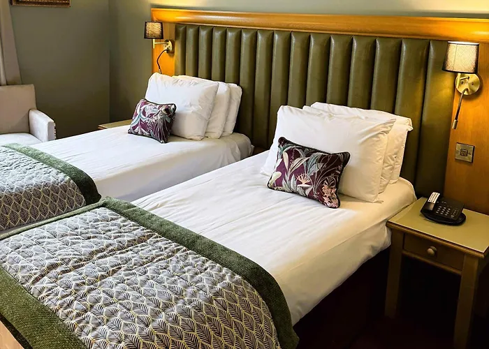 Hotel Roganstown & Country Club 4*